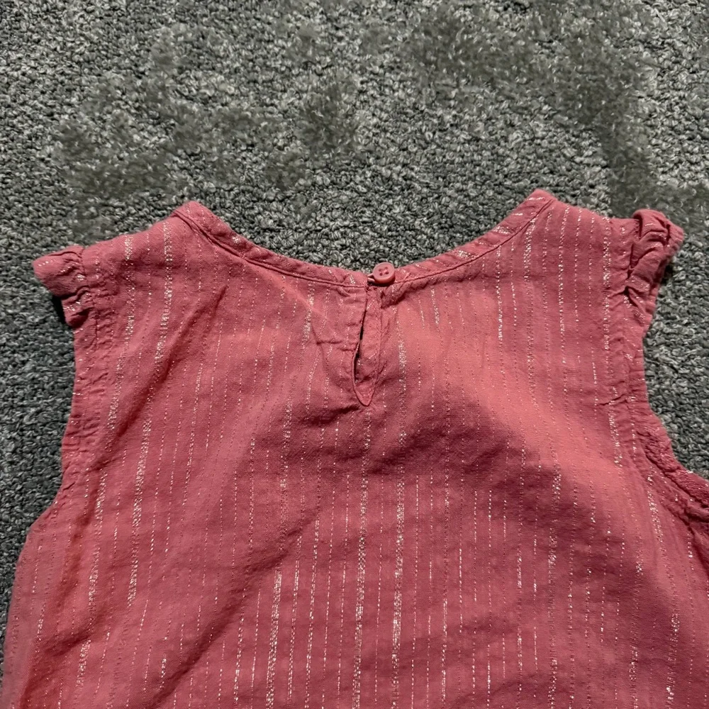 The Children’s Place 5T sleeveless shirt with bow on‎ top and sparkle throughout